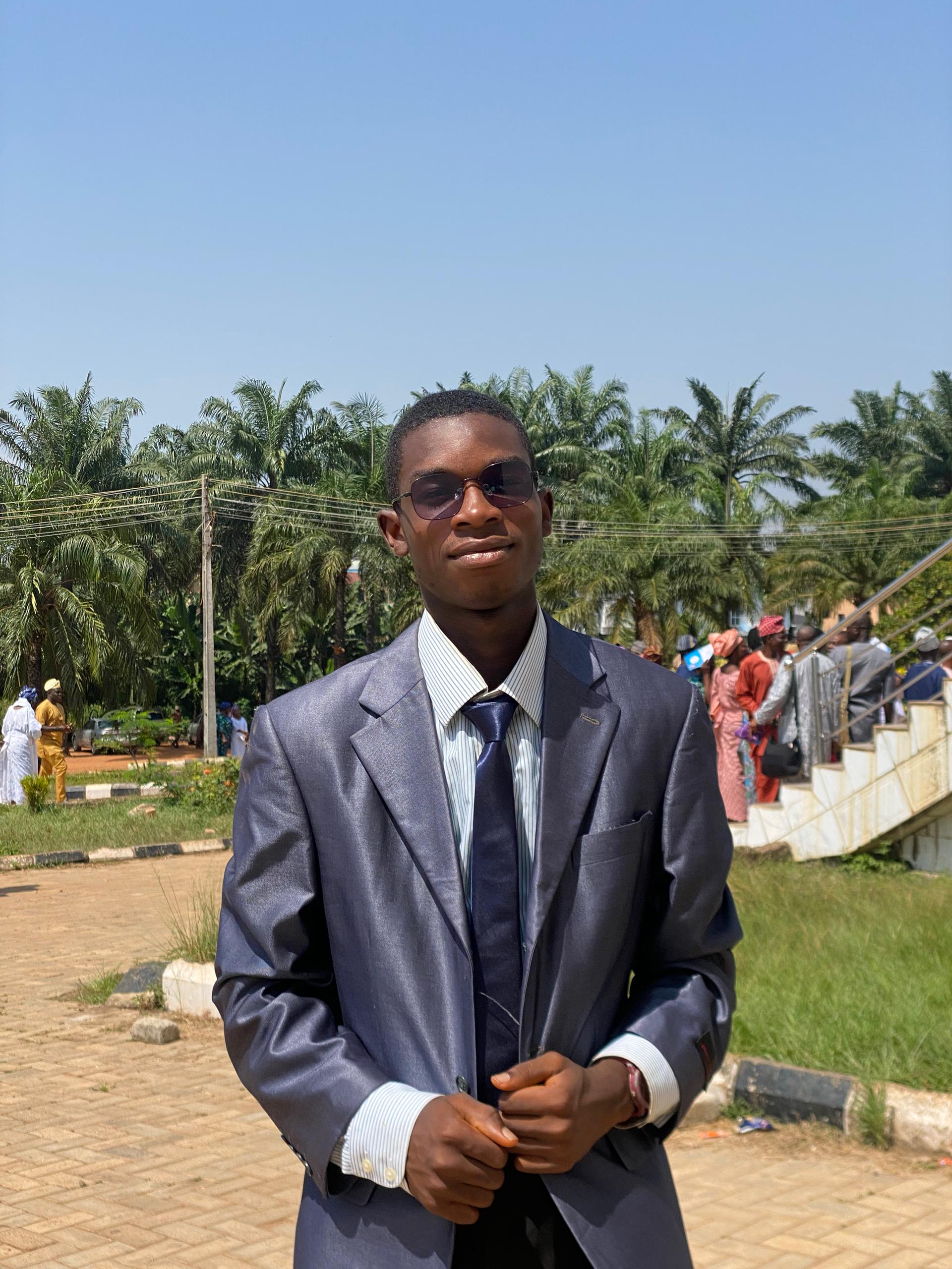 Ayoola Damisile Frontend Developer and Pianist